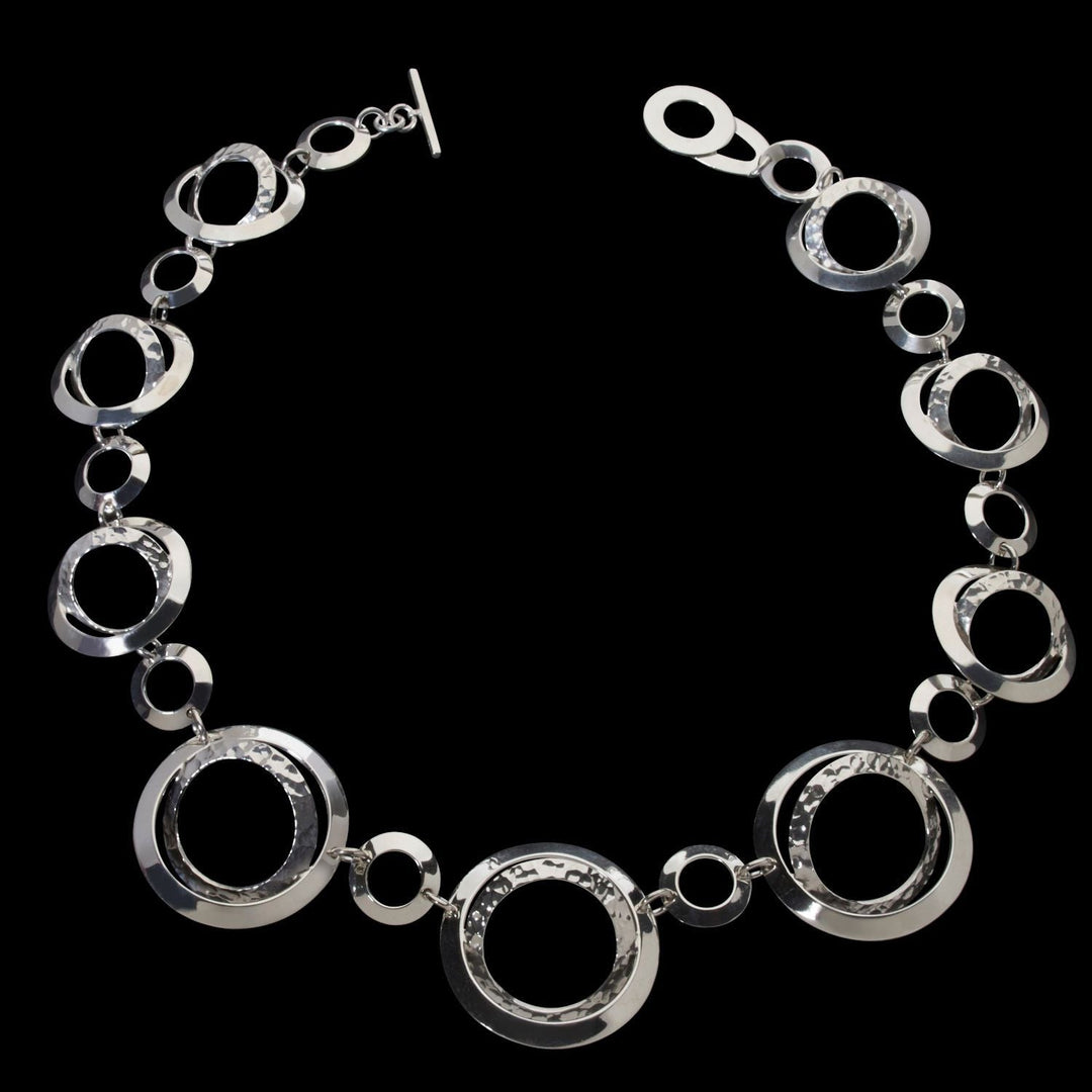 Phoebe Silver Circles Necklace - Corazon Latino