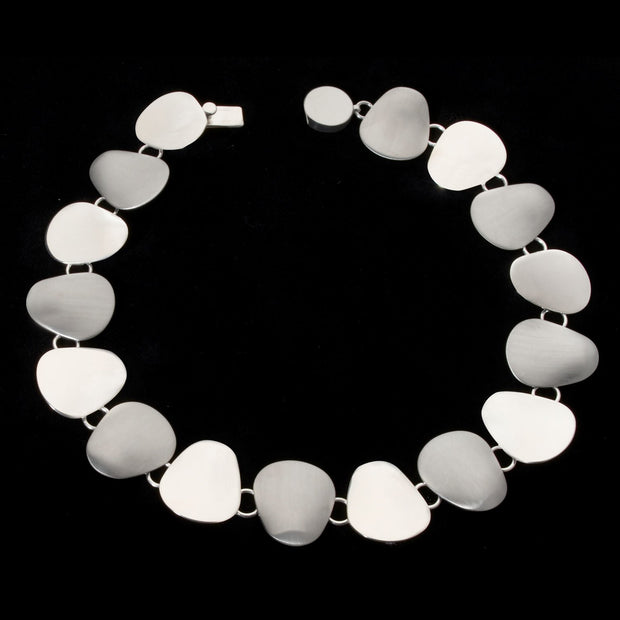 Amala Frosted Silver Necklace - Corazon Latino