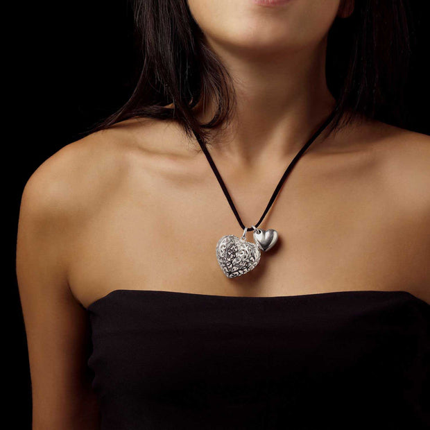 Amors Silver Heart Pendant - Corazon Latino
