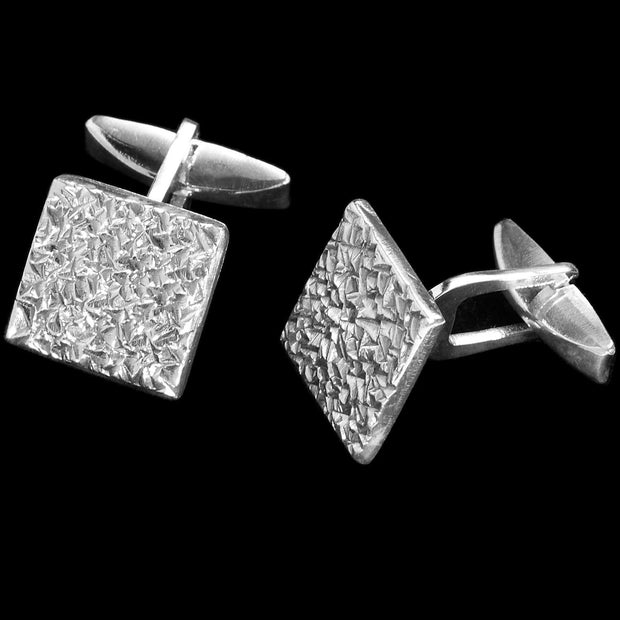 Artio Glittering Silver Cufflinks - Corazon Latino