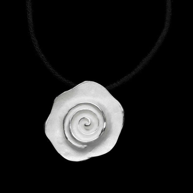 Astrid Frosted Silver Necklace - Corazon Latino