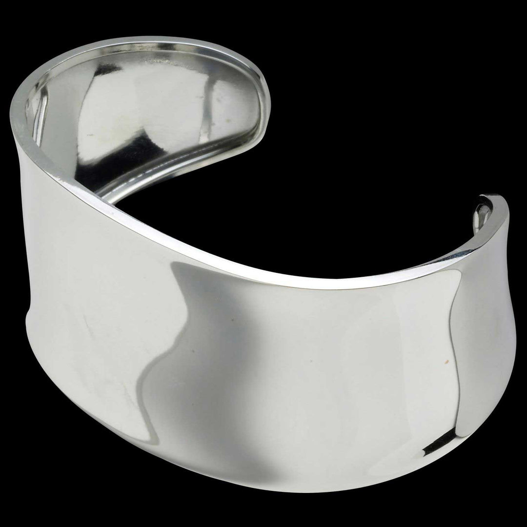 Capella Silver Bangle Bracelet - Corazon Latino