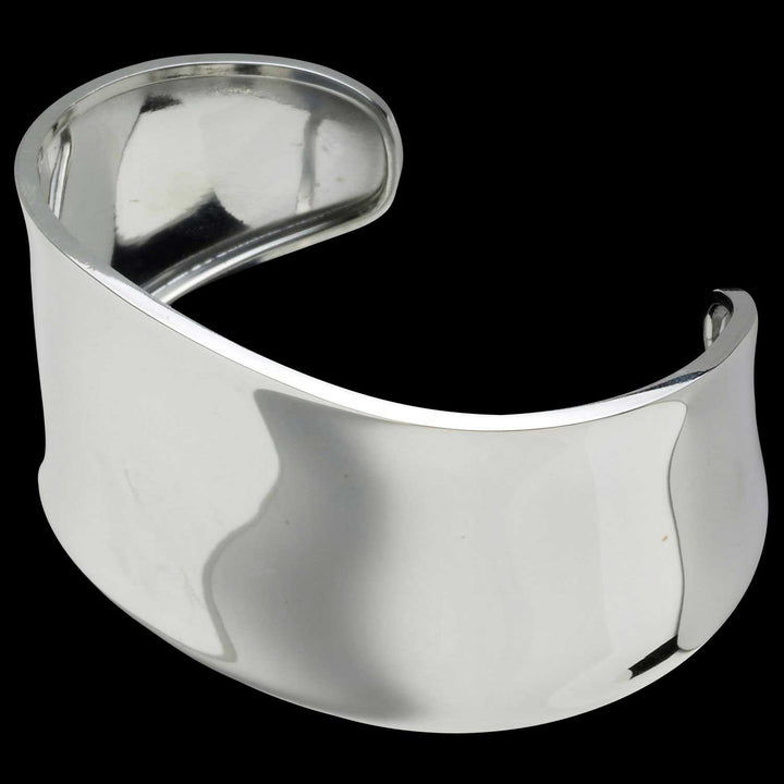 Capella Silver Bangle Bracelet - Corazon Latino