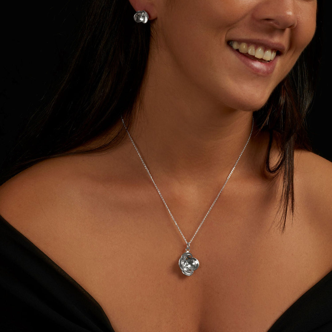 Lilith Pendant Necklace - Corazon Latino