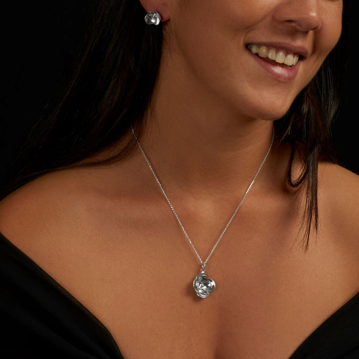 Lilith Pendant Necklace - Corazon Latino