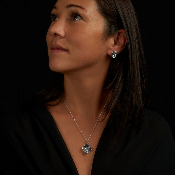 Lilith Pendant Necklace - Corazon Latino