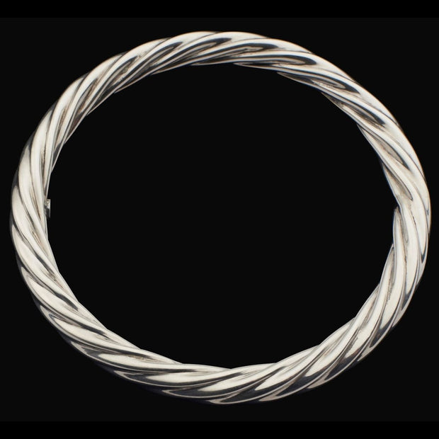 Minerva Silver Bangle - Corazon Latino