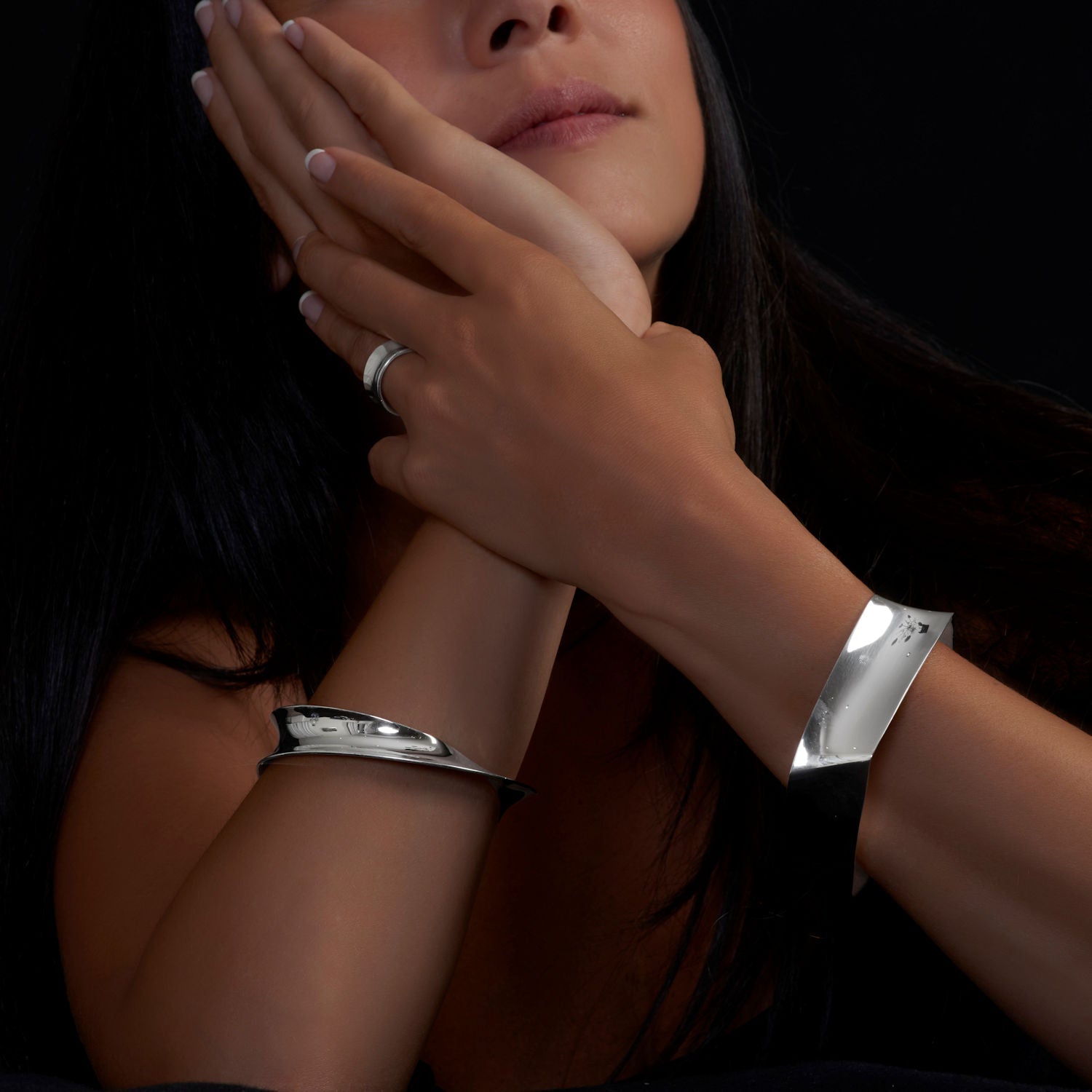 Mobia twisted silver bangle from Corazon Latino