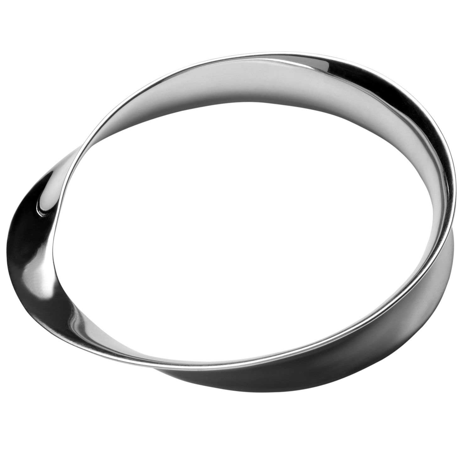 Mobia twisted silver bangle from Corazon Latino
